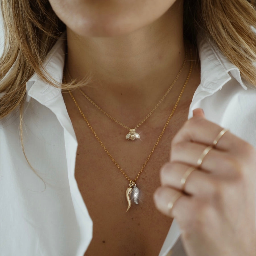 Collana in oro giallo con pendente rose - ORO&CO - Luxury Zone Collana in oro giallo con pendente rose - ORO&CO - Luxury Zone